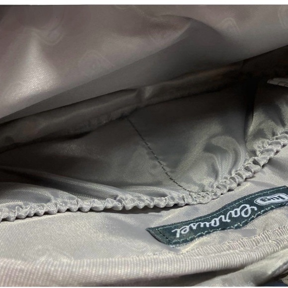 Lug Carousel Bag in Paint Pearl – Lightweight Travel Crossbody – NWT - Picture 12 of 16